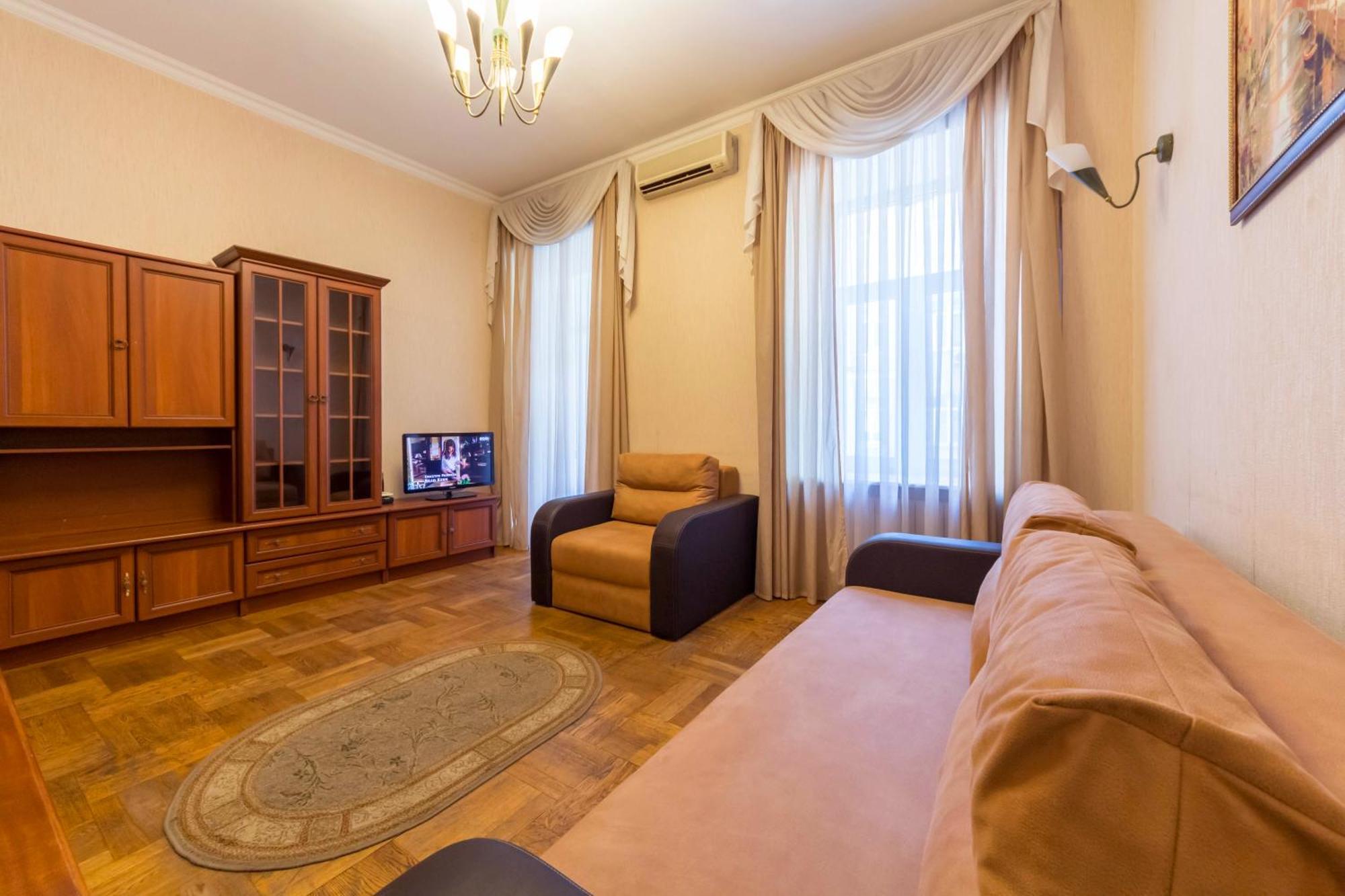 קייב Apartments In The Center On Shota Rustaveli מראה חיצוני תמונה